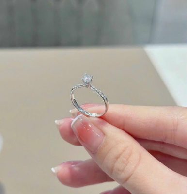 Nhặt được nhẫn bạc là điềm gì? Có nên giữ lại